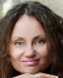 Julia, located in Paris, , has a Raw food diet Julia, located in Paris, , has a Raw food diet